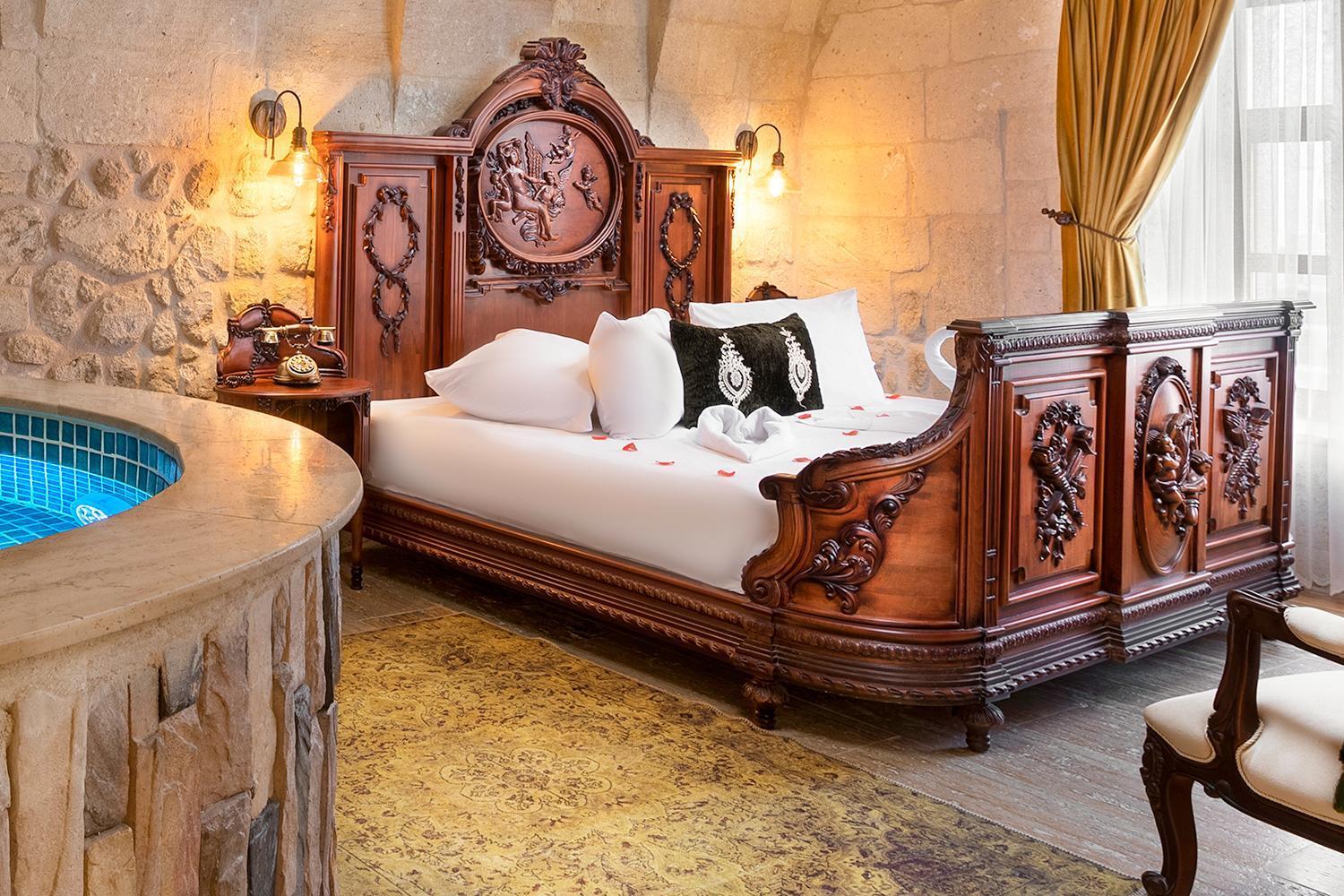 Elysion Cave Suites Ürgüp Bagian luar foto